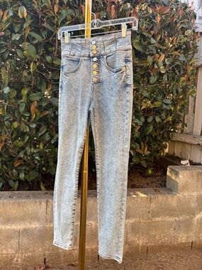 Veronica Beard High-Waist Light Wash Women’s Jeans with Button Fly